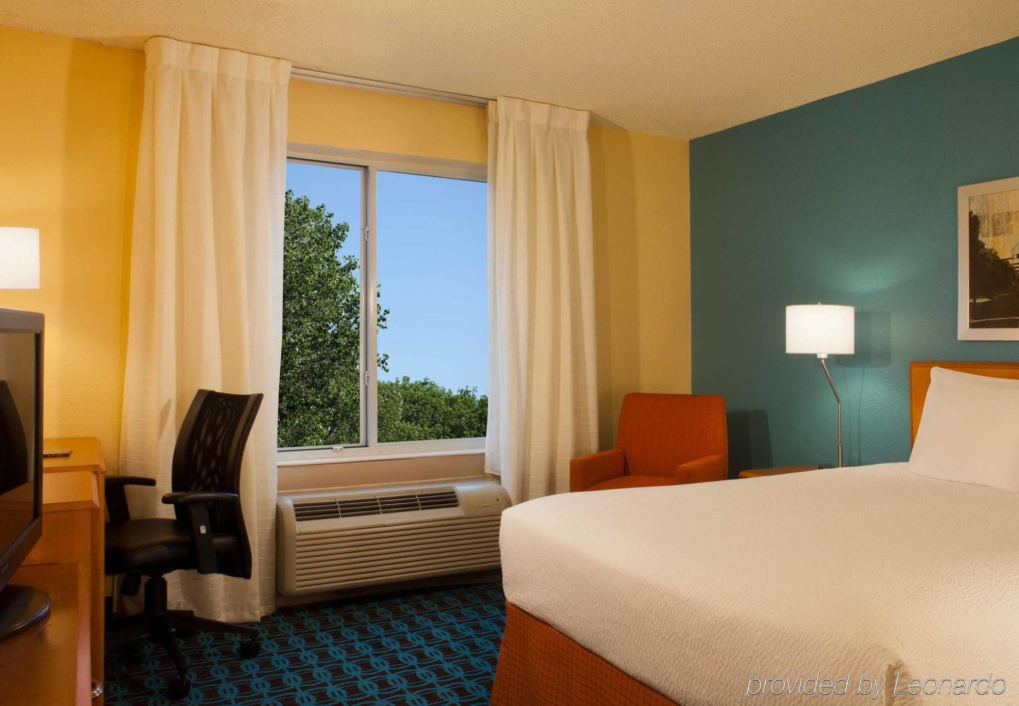 Fairfield Inn & Suites Austin University Area Exterior foto